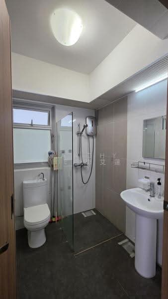 102B Canberra Street, 102B Canberra Street, Sembawang / Yishun, 1 Bedroom, 1,100 sqft, HDB Flat For Sale, by Mandhy Lee 李艾蓮, 500282263 - Bathroom - PropertyGuru.com.sg
