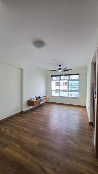 102B Canberra Street, 102B Canberra Street, Sembawang / Yishun, 1 Bedroom, 1,100 sqft, HDB Flat For Sale, by Mandhy Lee 李艾蓮, 500282263 - Living Room - PropertyGuru.com.sg