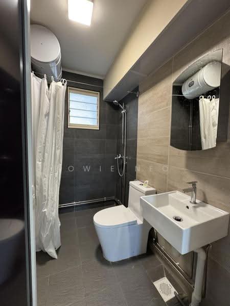 2B Upper Boon Keng Road, 2B Upper Boon Keng Road, Eunos / Geylang / Paya Lebar, 3 Bedrooms, 915 sqft, HDB Flat For Rent, by Bowie Neo, 500282264 - Bathroom - PropertyGuru.com.sg