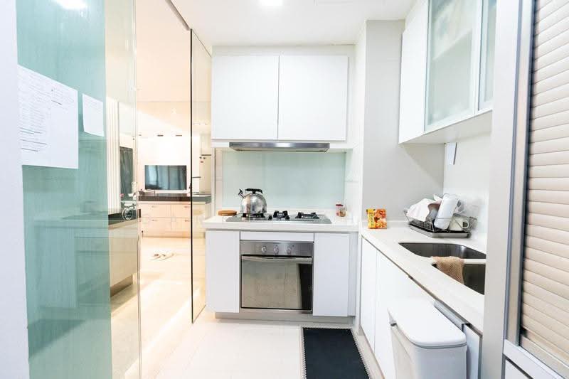 Grand Duchess at St Patrick's, 136 St. Patrick'S Road, East Coast / Marine Parade, 3 Bedrooms, 1,507 sqft, Condominium For Sale, by Gareth Zhou, 500282301 - Kitchen - PropertyGuru.com.sg