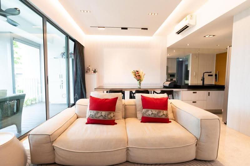 Grand Duchess at St Patrick's, 136 St. Patrick'S Road, East Coast / Marine Parade, 3 Bedrooms, 1,507 sqft, Condominium For Sale, by Gareth Zhou, 500282301 - Living Room - PropertyGuru.com.sg