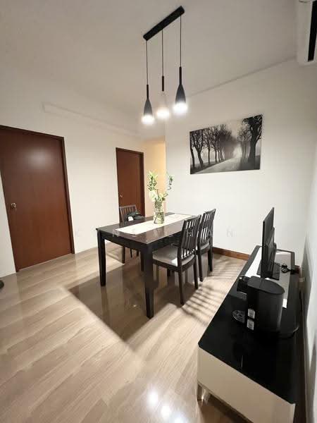 Tanglin View, 150 Prince Charles Crescent, Alexandra / Commonwealth, Room Rental, 140 sqft, Condominium For Rent, by Kyne Chan, 500282306 - Dining Room - PropertyGuru.com.sg