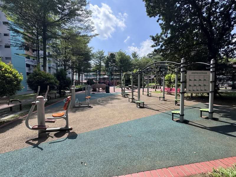 250 Bukit Batok East Avenue 5, 250 Bukit Batok East Avenue 5, Dairy Farm / Bukit Panjang / Choa Chu Kang, 3 Bedrooms, 1,109 sqft, HDB Flat For Sale, by Carol Chen, 500282314 - Exterior - PropertyGuru.com.sg