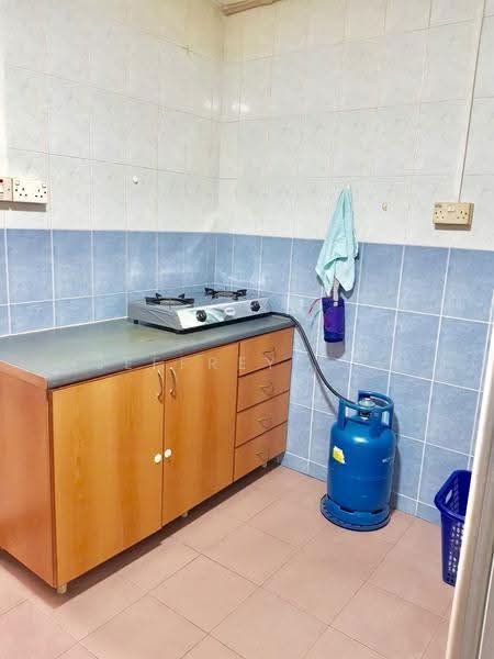939 Hougang Street 92, 939 Hougang Street 92, Hougang / Punggol / Sengkang, 3 Bedrooms, 1,087 sqft, HDB Flat For Rent, by Jeffrey Lee, 500282317 - Kitchen - PropertyGuru.com.sg