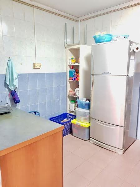 939 Hougang Street 92, 939 Hougang Street 92, Hougang / Punggol / Sengkang, 3 Bedrooms, 1,087 sqft, HDB Flat For Rent, by Jeffrey Lee, 500282317 - Kitchen - PropertyGuru.com.sg