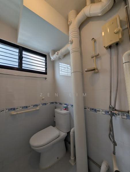 269A Queen Street, 269A Queen Street, Beach Road / Bugis / Rochor, Room Rental, 130 sqft, HDB Flat For Rent, by Zen Lim, 500282324 - Bathroom - PropertyGuru.com.sg