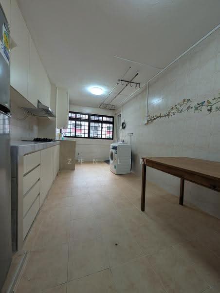 269A Queen Street, 269A Queen Street, Beach Road / Bugis / Rochor, Room Rental, 130 sqft, HDB Flat For Rent, by Zen Lim, 500282324 - Kitchen - PropertyGuru.com.sg