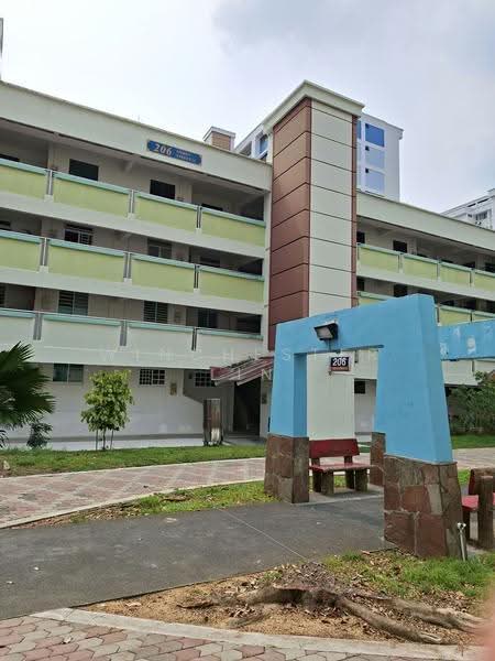 206 Yishun Street 21, 206 Yishun Street 21, Sembawang / Yishun, 3 Bedrooms, 1,001 sqft, HDB Flat For Sale, by Winchester Lin, 500282337 - Exterior - PropertyGuru.com.sg