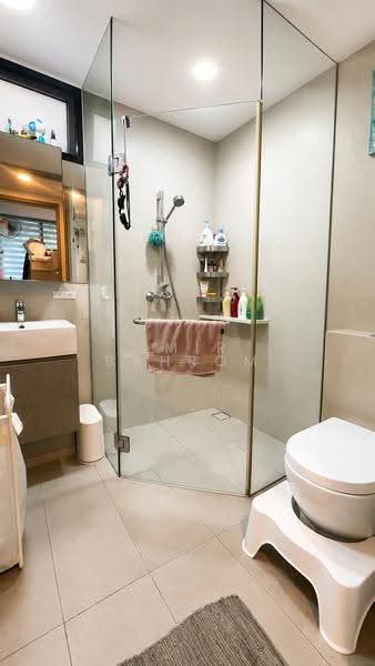 The Wisteria, 590 Yishun Ring Road, Sembawang / Yishun, 3 Bedrooms, 969 sqft, Condominium For Sale, by Amir Bahrom, 500282356 - Bathroom - PropertyGuru.com.sg