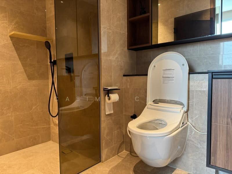 Coastline Residences, 9 Amber Road, East Coast / Marine Parade, 2 Bedrooms, 710 sqft, Condominium For Rent, by Casimir Chia, 500282390 - Bathroom - PropertyGuru.com.sg