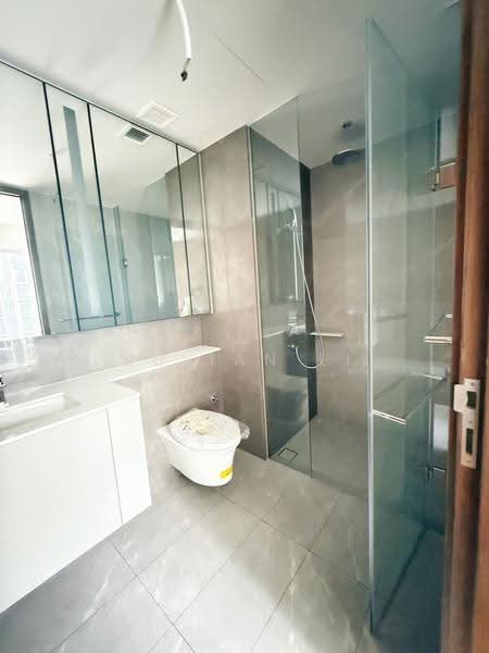 Grand Dunman, 6 Dunman Road, East Coast / Marine Parade, 2 Bedrooms, 775 sqft, Condominium For Sale, by Julian Li, 500282405 - Master Bathroom - PropertyGuru.com.sg