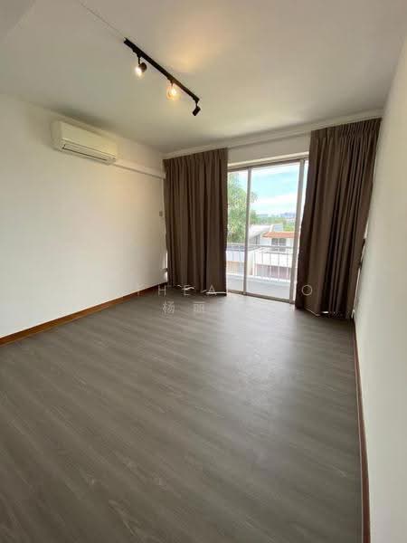 85b watten hill condo 3rd floor walk up, Watten estate road, Newton / Novena, 3 Bedrooms, 1,044 sqft, Walk-up Apartment For Sale, by Anthea Yeo 杨丽娇, 500282425 - Living Room - PropertyGuru.com.sg