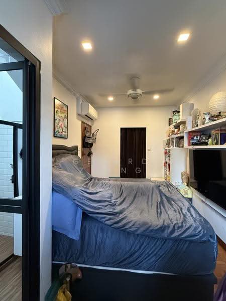 Peppermint Grove, 45 Newton Road, Newton / Novena, 3 Bedrooms, 1,195 sqft, Condominium For Sale, by Gerard Zhang, 500282456 - Bedroom - PropertyGuru.com.sg