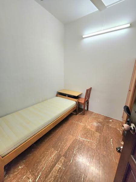 Villa Azura, 1 Cherry Avenue, Tanglin / Holland / Bukit Timah, Room Rental, 200 sqft, Condominium For Rent, by Lenny Tan, 500282464 - PropertyGuru.com.sg