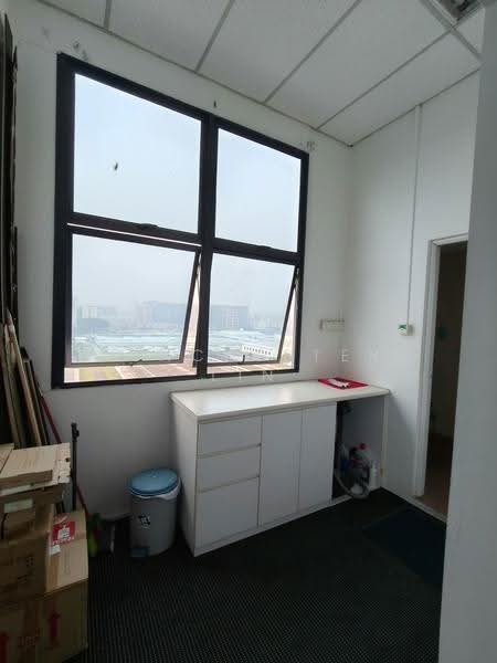 Tradehub 21, 18 Boon Lay Way, Boon Lay / Jurong / Tuas, 112 sqft, Light Industrial (B1) For Rent, by Winchester Lin, 500282471 - Interior - CommercialGuru.com.sg