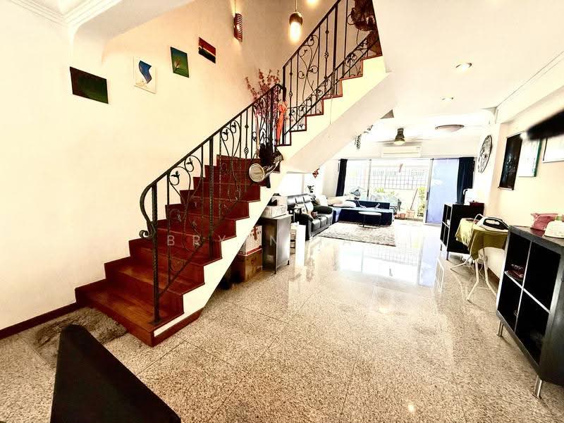 132 Lorong Ah Soo, 132 Lorong Ah Soo, Hougang / Punggol / Sengkang, 3 Bedrooms, 1,625 sqft, HDB Flat For Sale, by Bryan Tan, 500282482 - Living Room - PropertyGuru.com.sg