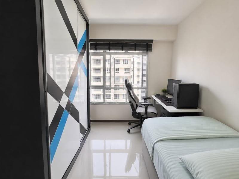222A Bedok North Drive, 222A Bedok North Drive, Bedok / Upper East Coast, 3 Bedrooms, 1,001 sqft, HDB Flat For Sale, by James Lee, 500282497 - Bedroom - PropertyGuru.com.sg
