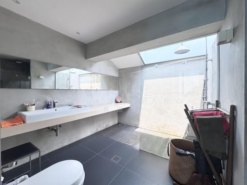 The Solitaire, 5A Balmoral Park, Tanglin / Holland / Bukit Timah, 3 Bedrooms, 2,691 sqft, Condominium For Sale, by Lilian Huang 黄丽莲, 500282508 - PropertyGuru.com.sg