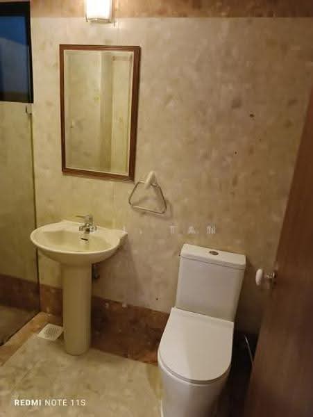 Harbourlights, 66 Telok Blangah Road, Harbourfront / Telok Blangah, 2 Bedrooms, 893 sqft, Apartment For Rent, by B.L. Tan, 500282532 - Bathroom - PropertyGuru.com.sg
