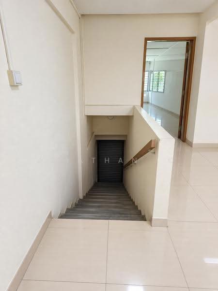 256 Yishun Ring Road, 256 Yishun Ring Road, Sembawang / Yishun, 3 Bedrooms, 904 sqft, HDB Flat For Rent, by Jonathan Lo, 500282537 - Entrance - PropertyGuru.com.sg