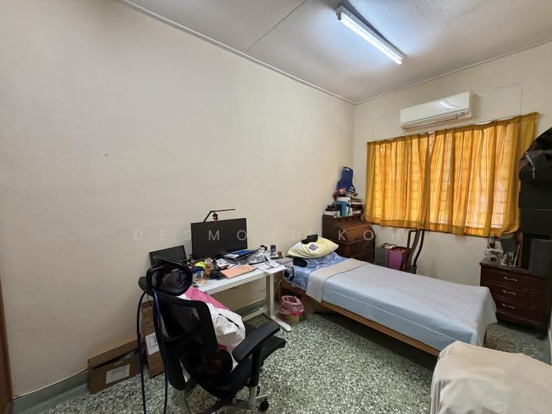 Serangoon Garden Estate, Cooling Close, Hougang / Punggol / Sengkang, 3 Bedrooms, 2,801 sqft, Terraced House For Sale, by Desmond Koh, 500282538 - Bedroom - PropertyGuru.com.sg