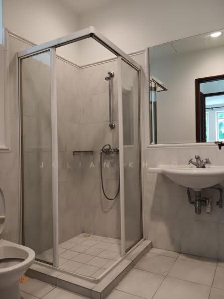 Lotus @ Joo Chiat, 113 Joo Chiat Place, East Coast / Marine Parade, 3 Bedrooms, 1,700 sqft, Apartment For Rent, by Julian Khoo, 500282562 - Bathroom - PropertyGuru.com.sg