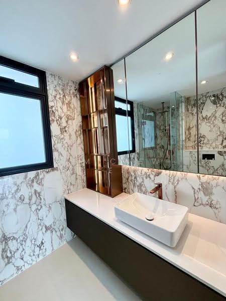 Irwell Hill Residences, 6 Irwell Hill, Orchard / River Valley, 3 Bedrooms, 1,270 sqft, Condominium For Sale, by Lim Chew Yee, 500282569 - Bathroom - PropertyGuru.com.sg
