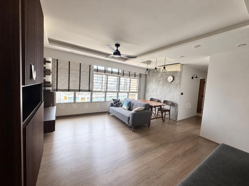 293B Bukit Batok Street 21, 293B Bukit Batok Street 21, Dairy Farm / Bukit Panjang / Choa Chu Kang, 3 Bedrooms, 990 sqft, HDB Flat For Sale, by Jonathan Tang, 500282571 - Living Room - PropertyGuru.com.sg