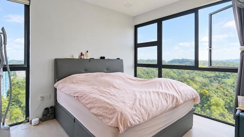 Blossom Residences, 34 Segar Road, Dairy Farm / Bukit Panjang / Choa Chu Kang, 3 Bedrooms, 1,690 sqft, Condominium For Sale, by Lawrence Lee, 500282594 - Master - PropertyGuru.com.sg
