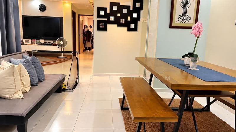 471 Segar Road, 471 Segar Road, Dairy Farm / Bukit Panjang / Choa Chu Kang, 3 Bedrooms, 1,184 sqft, HDB Flat For Sale, by Amir Bahrom, 500282603 - Living Room - PropertyGuru.com.sg