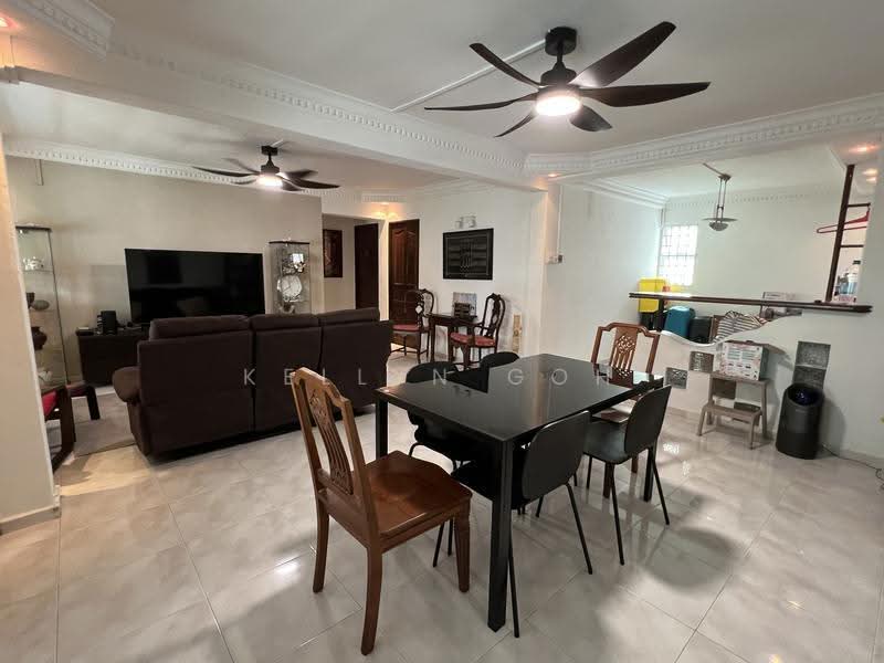403 Pandan Gardens, 403 Pandan Gardens, Boon Lay / Jurong / Tuas, 3 Bedrooms, 1,119 sqft, HDB Flat For Sale, by Kellyn Goh, 500282609 - Living Room - PropertyGuru.com.sg