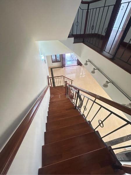Pavilion Park, Pavilion Circle, Dairy Farm / Bukit Panjang / Choa Chu Kang, 5 Bedrooms, 3,200 sqft, Semi-Detached House For Sale, by Jasper Tan, 500282655 - Stairs - PropertyGuru.com.sg