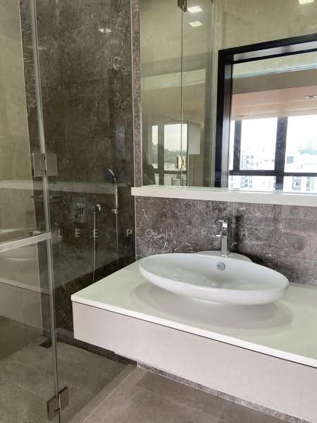 The Hillier, 6 Hillview Rise, Dairy Farm / Bukit Panjang / Choa Chu Kang, 2 Bedrooms, 840 sqft, Condominium For Sale, by Lee Poh Poh, 500282659 - Bathroom - PropertyGuru.com.sg
