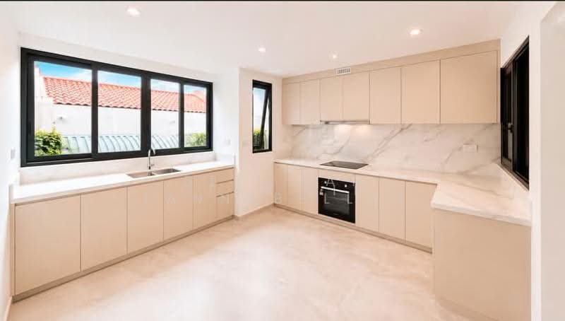 LANDED7772@ City Fringe Brand New 3 Storey Terrace Ready Iconic Facade, Cambridge, Carlisle, Truro, Bristol, Kampong Java, Farrer Park / Serangoon Rd 8800 7772, Farrer Park / Serangoon Rd, 5 Bedrooms, 6,000 sqft, Terraced House For Sale, by Bell Tan (Annabella), 500282660 - Kitchen - PropertyGuru.com.sg