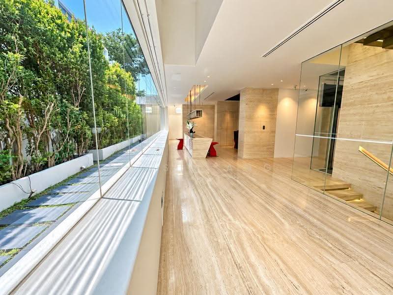 sentosa, Harbour Front, Keppel Bay, Sentosa Island, Sentosa Cove, Cove Grove, Mount Faber, Telok Blangah, Greater Southern Waterfront, Harbourfront / Telok Blangah, 6 Bedrooms, 8,000 sqft, Bungalow House For Rent, by Cassie Ang, 500282709 - Expansive Hallway - PropertyGuru.com.sg