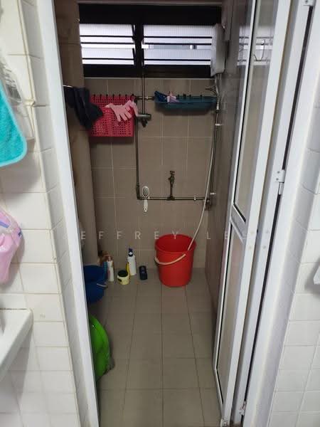 503 Bedok North Street 3, 503 Bedok North Street 3, Bedok / Upper East Coast, 2 Bedrooms, 635 sqft, HDB Flat For Rent, by Jeffrey Lee, 500282741 - Bathroom - PropertyGuru.com.sg