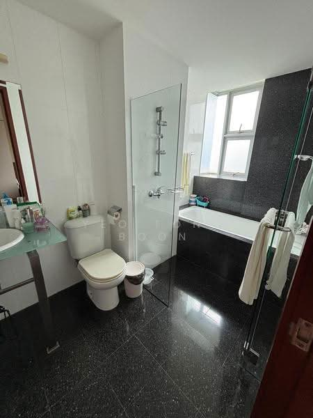 Park Green, 12 Rivervale Link, Hougang / Punggol / Sengkang, 3 Bedrooms, 1,379 sqft, Condominium For Sale, by Yeo Tong Boon, 500282743 - Bathroom - PropertyGuru.com.sg