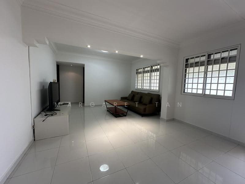 227 Yishun Street 21, 227 Yishun Street 21, Sembawang / Yishun, 3 Bedrooms, 1,442 sqft, HDB Flat For Sale, by Margaret Tan, 500282747 - Living Room - PropertyGuru.com.sg