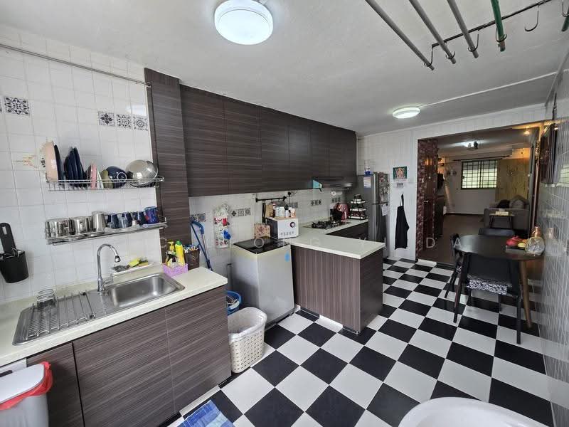 226 Yishun Street 21, 226 Yishun Street 21, Sembawang / Yishun, 2 Bedrooms, 721 sqft, HDB Flat For Sale, by Eric Leong Yi Da, 500282759 - Kitchen - PropertyGuru.com.sg