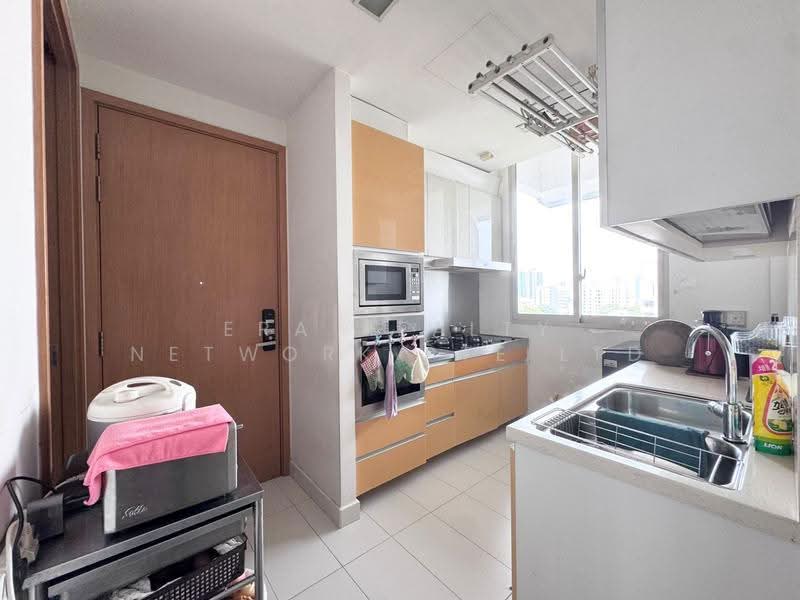 The Solitaire, 5A Balmoral Park, Tanglin / Holland / Bukit Timah, 3 Bedrooms, 2,691 sqft, Condominium For Sale, by Phoebe, 500282765 - Kitchen - PropertyGuru.com.sg