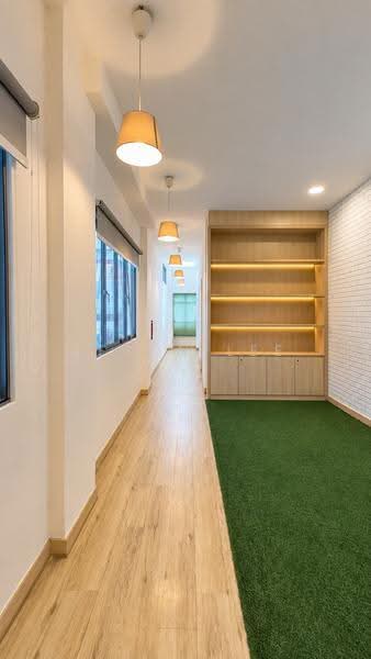 East coast road, East Coast / Marine Parade, 4 Bedrooms, 1,300 sqft, Shophouse For Rent, by Jeron Lee, 500282772 - Corridor - PropertyGuru.com.sg