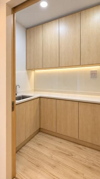 East coast road, East Coast / Marine Parade, 4 Bedrooms, 1,300 sqft, Shophouse For Rent, by Jeron Lee, 500282772 - Kitchen - PropertyGuru.com.sg