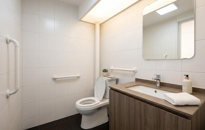 107 Serangoon North Avenue 1, 107 Serangoon North Avenue 1, Hougang / Punggol / Sengkang, 2 Bedrooms, 646 sqft, HDB Flat For Sale, by Travis Ang, 500282774 - Bathroom - PropertyGuru.com.sg