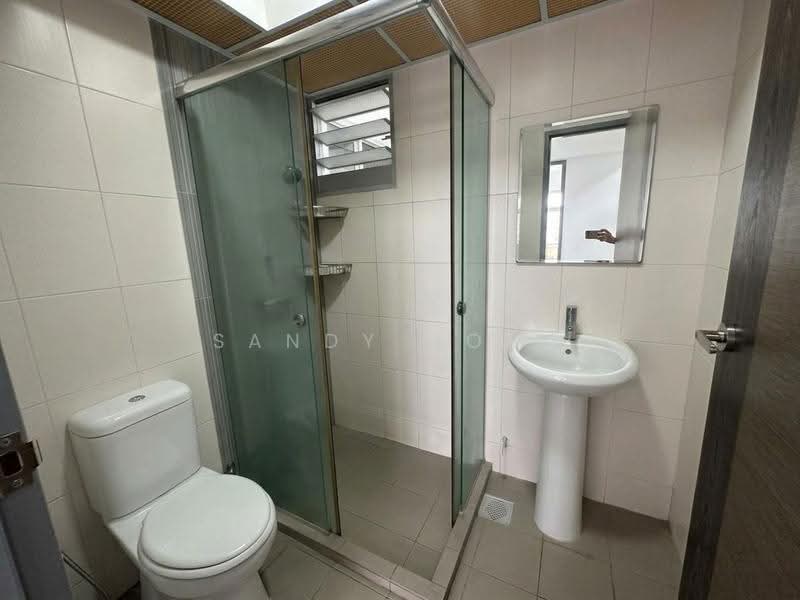 55 Teban Gardens Road, 55 Teban Gardens Road, Boon Lay / Jurong / Tuas, 3 Bedrooms, 990 sqft, HDB Flat For Sale, by Sandy Hong, 500282781 - Bathroom - PropertyGuru.com.sg