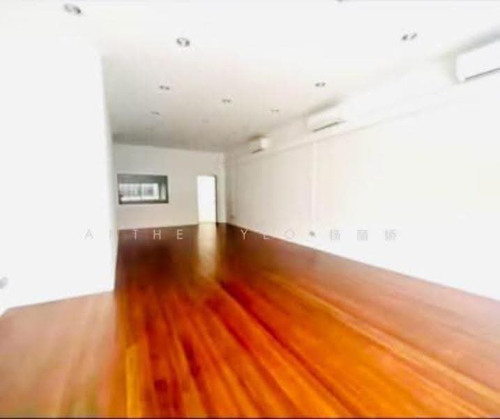Well renovated Sam Leong shophouse for rent, Sam Leong Road, Farrer Park / Serangoon Rd, 2,600 sqft, Shop / Shophouse For Rent, by Anthea Yeo 杨丽娇, 500282782 - Living Room - CommercialGuru.com.sg