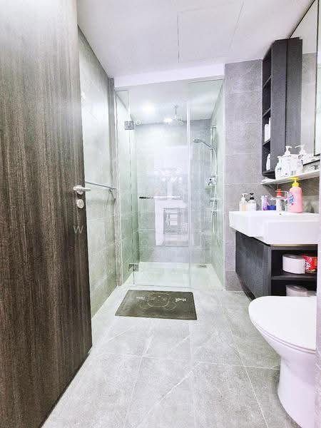 Riverfront Residences, 51 Hougang Avenue 7, Hougang / Punggol / Sengkang, 2 Bedrooms, 614 sqft, Condominium For Rent, by Wong King Fong, 500282795 - Bathroom - PropertyGuru.com.sg