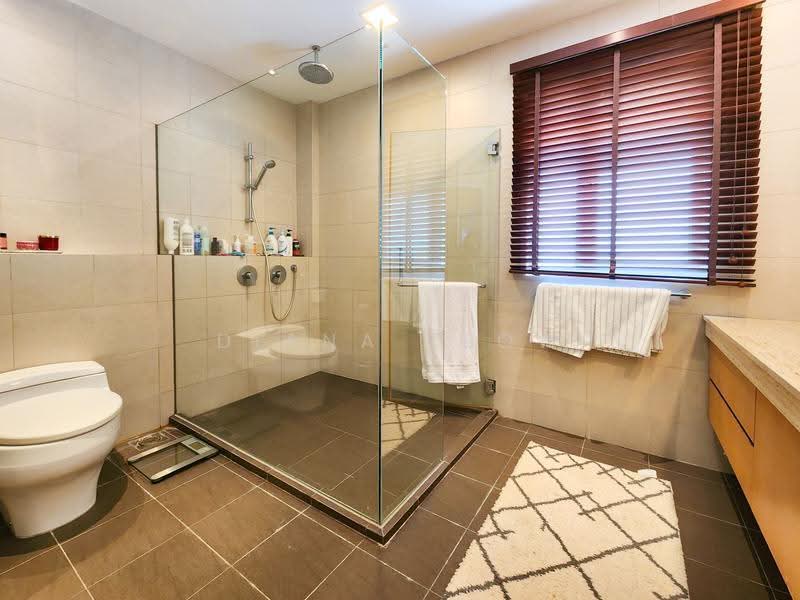 sunset square, Clementi Park / Upper Bukit Timah, 4 Bedrooms, 3,500 sqft, Detached House For Sale, by Diana Teow, 500282817 - Bathroom - PropertyGuru.com.sg