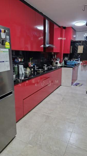339 Bukit Batok Street 34, 339 Bukit Batok Street 34, Dairy Farm / Bukit Panjang / Choa Chu Kang, 2 Bedrooms, 785 sqft, HDB Flat For Sale, by Masilamani Kumara Velu, 500282876 - Kitchen - PropertyGuru.com.sg