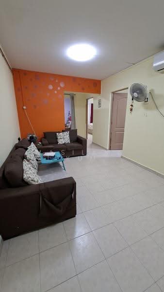 339 Bukit Batok Street 34, 339 Bukit Batok Street 34, Dairy Farm / Bukit Panjang / Choa Chu Kang, 2 Bedrooms, 785 sqft, HDB Flat For Sale, by Masilamani Kumara Velu, 500282876 - Living Room - PropertyGuru.com.sg