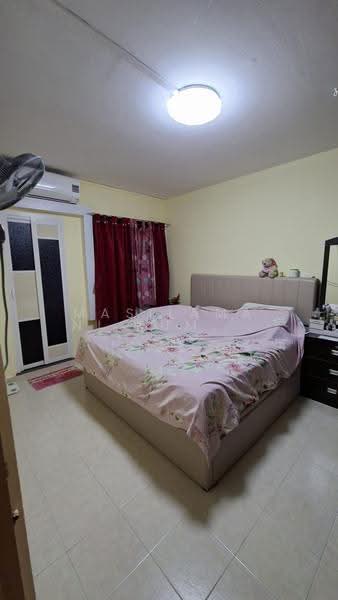 339 Bukit Batok Street 34, 339 Bukit Batok Street 34, Dairy Farm / Bukit Panjang / Choa Chu Kang, 2 Bedrooms, 785 sqft, HDB Flat For Sale, by Masilamani Kumara Velu, 500282876 - Bedroom - PropertyGuru.com.sg